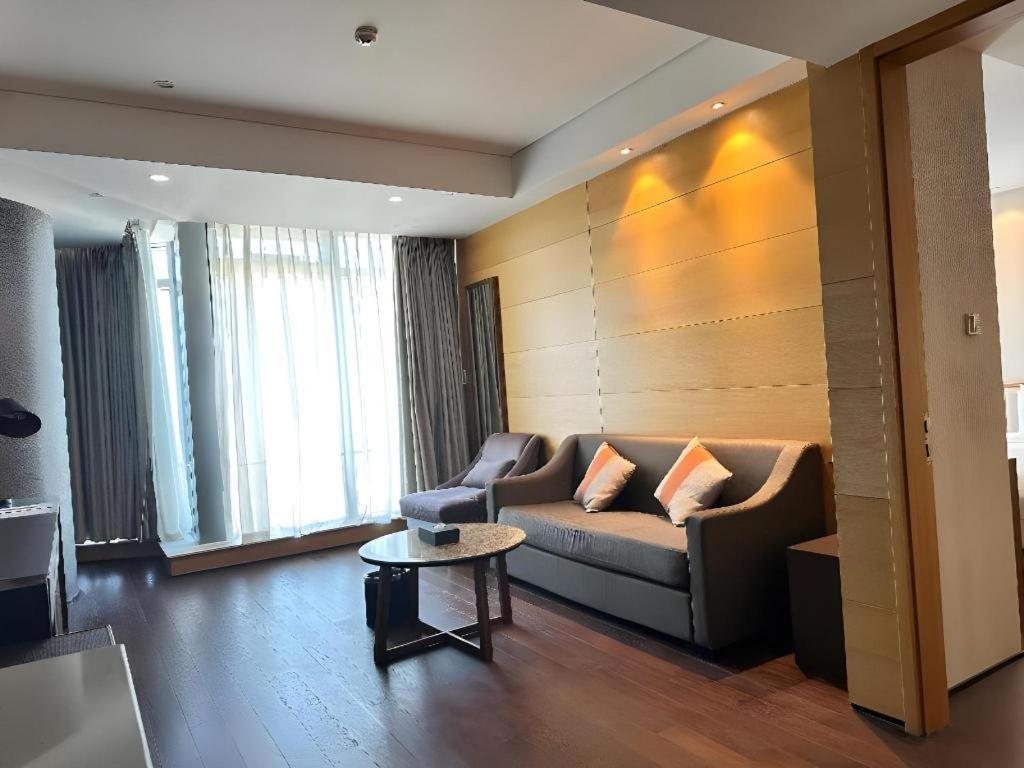 Grand Madison Qingdao Harbour-View Central（Former Qingdao Farglory Hotel） Екстер'єр фото