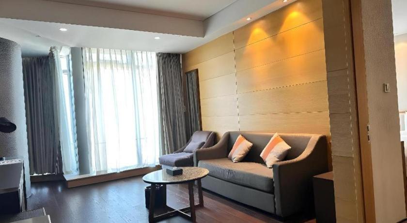Grand Madison Qingdao Harbour-View Central（Former Qingdao Farglory Hotel） Екстер'єр фото