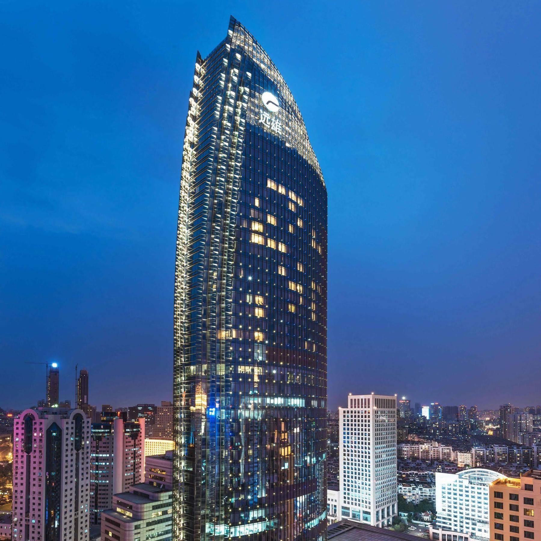 Grand Madison Qingdao Harbour-View Central（Former Qingdao Farglory Hotel） Екстер'єр фото